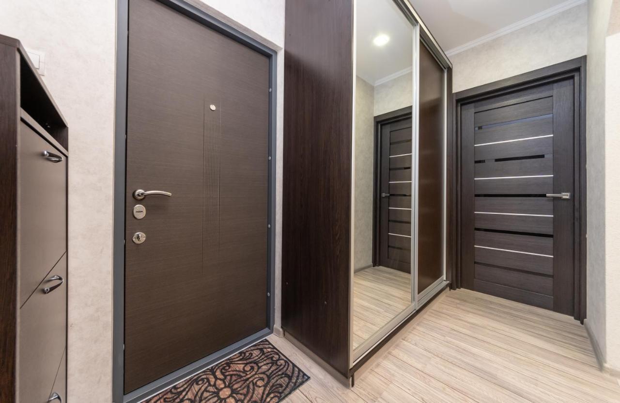 русовой софии 3 Apartment *